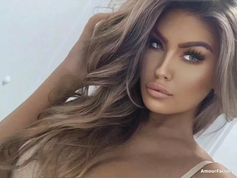 Ksenia Profile image 1