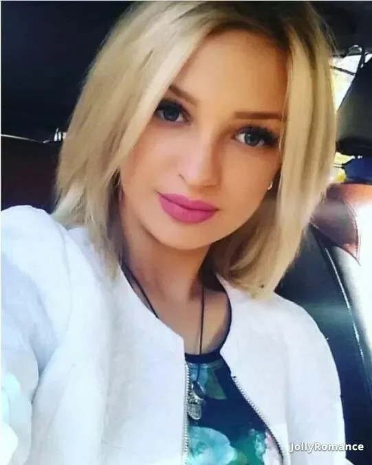 Alina Profile image 2