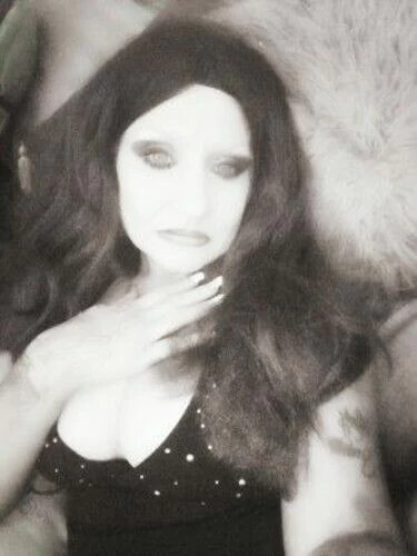 Leyaloni Profile image 1