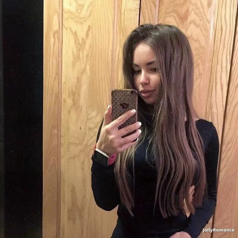 Julia Profile image 2