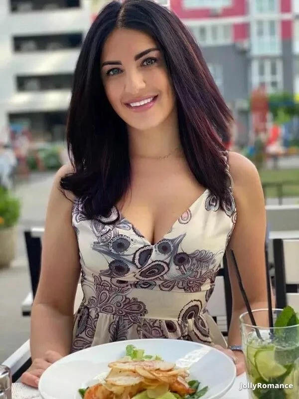 Julia Profile image 2