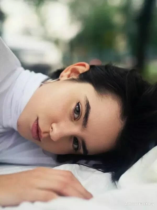 Larisa Profile image 1