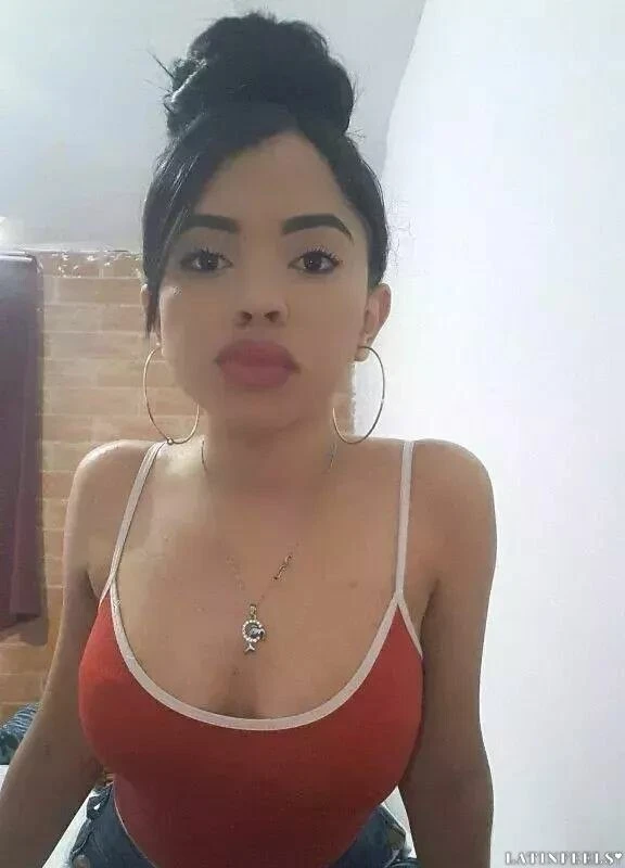 Desiree Profile image 1