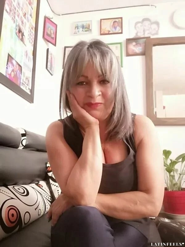 Valentina Profile image 2