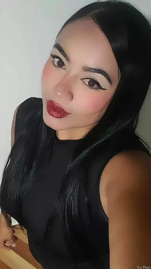 Carmen Profile image 4