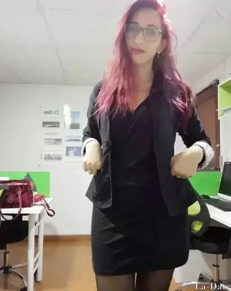 Karen Profile image 4