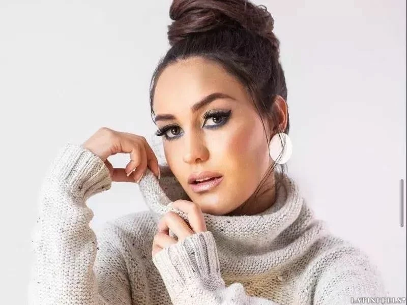Paula Profile image 4