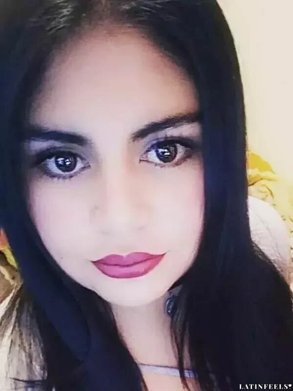 Marcela Profile image 2