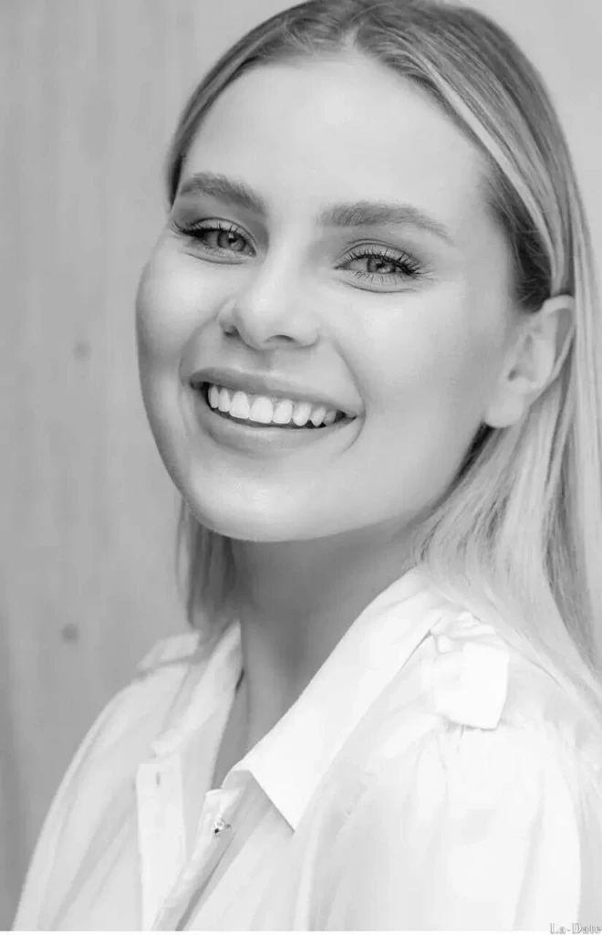 Eva Profile image 1