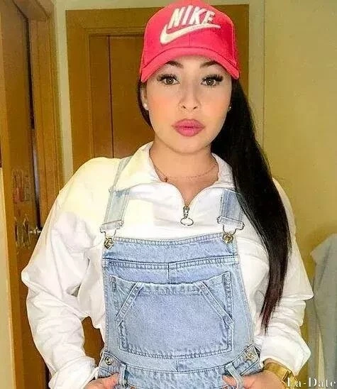 Cindy Profile image 4