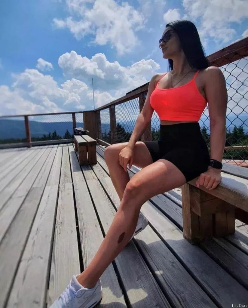 Carolina Profile image 1