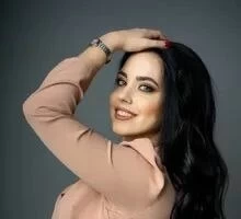 Elena Profile image 2