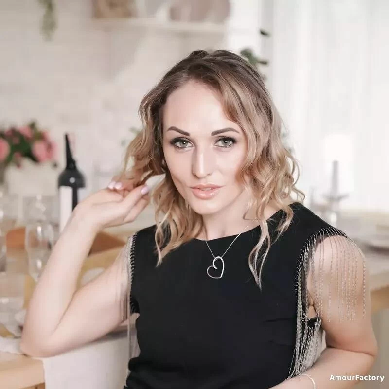 Dana Profile image 5