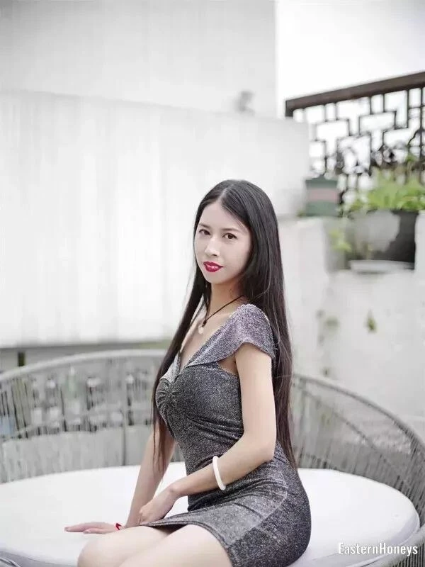 Xue Profile image 2