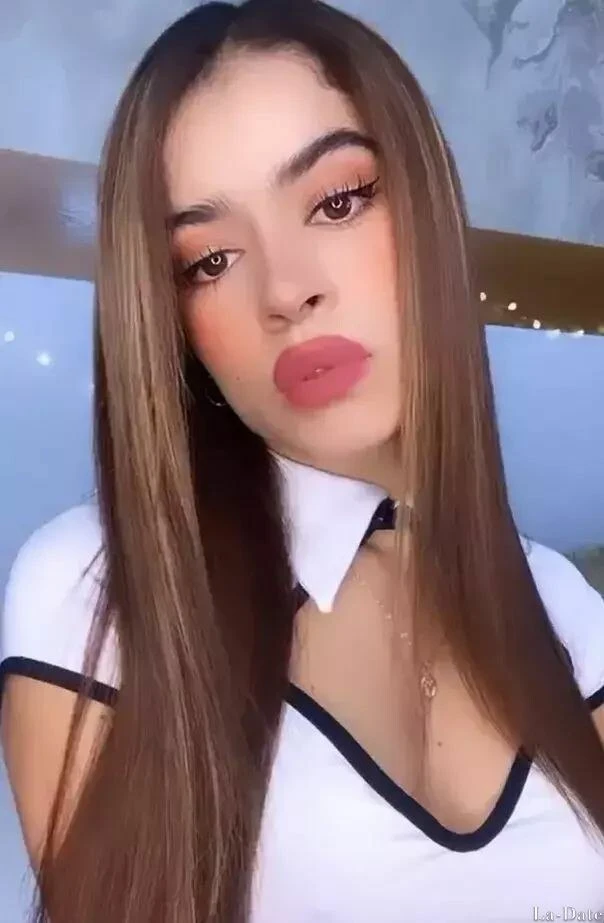 Valentina Profile image 1