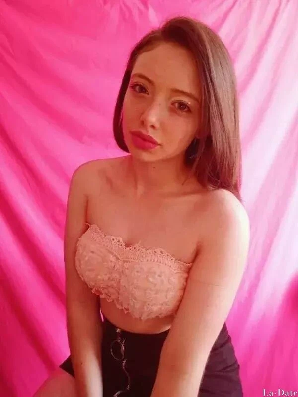 Cristina Profile image 4