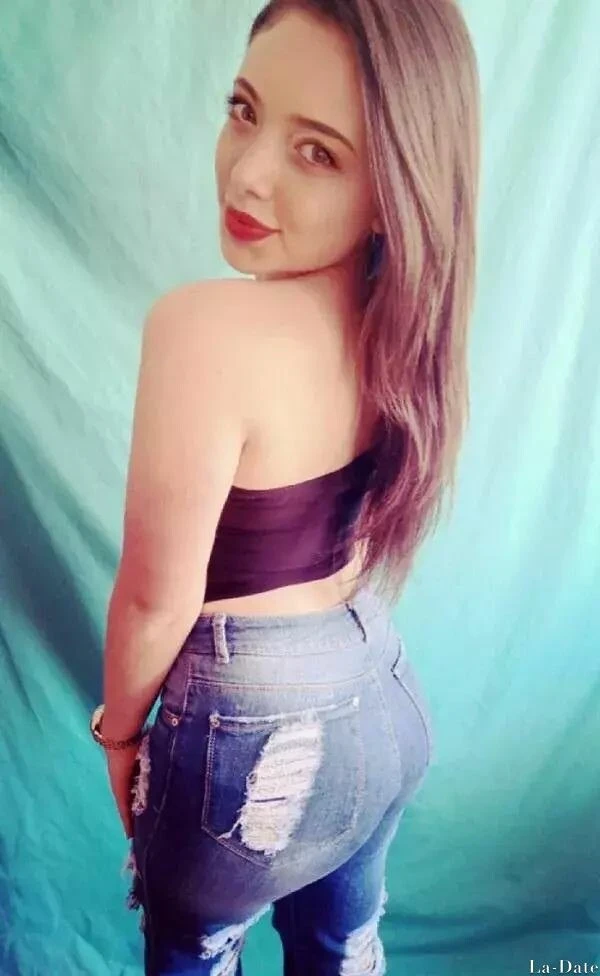 Cristina Profile image 3