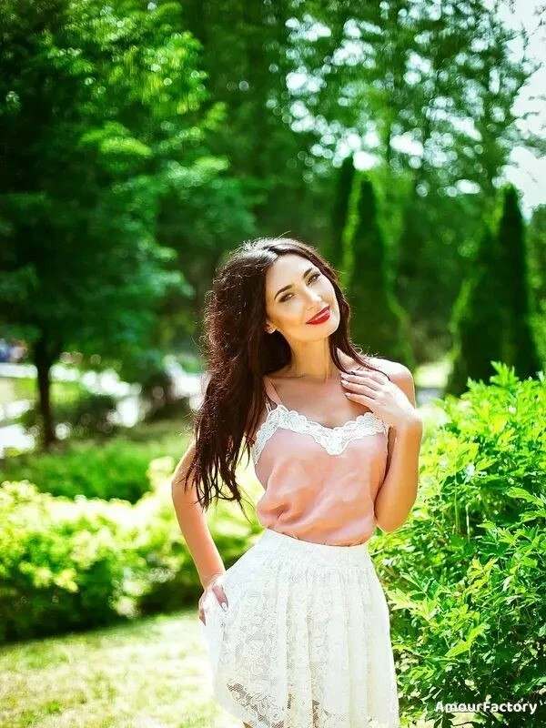 Valeria Profile image 4