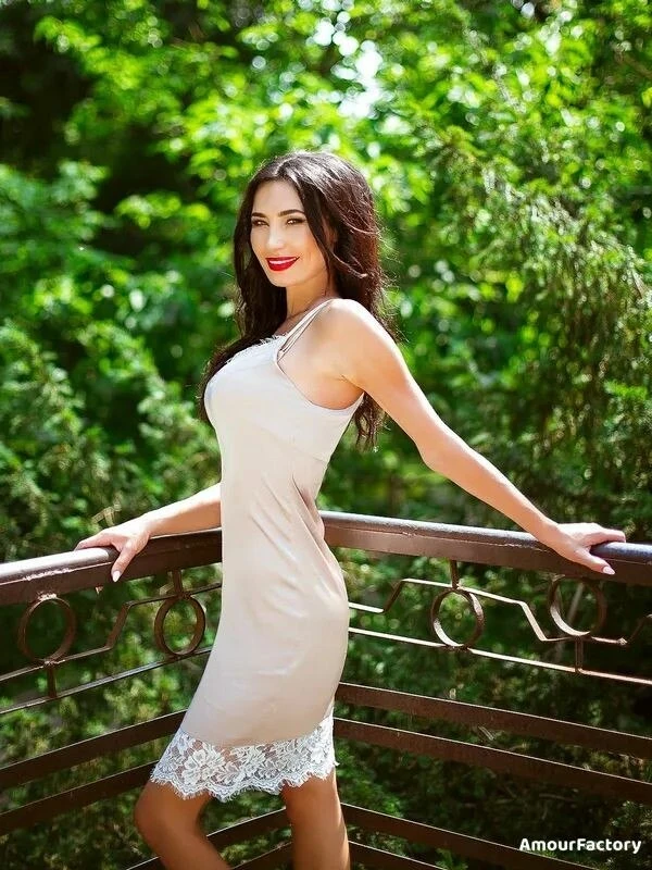 Valeria Profile image 2