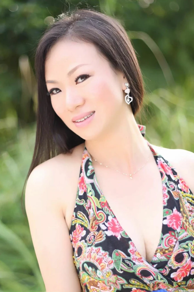 Anny Profile image 2